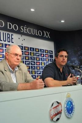 Gilvan falou sobre gesto, demisso de Luxemburgo e anunciou Vicintin como novo vice de futebol