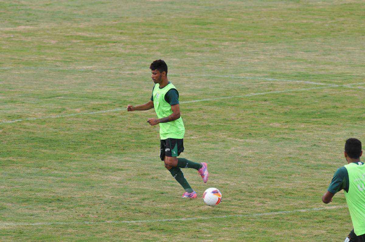 Renato Silva (armador): reserva na deciso da Taa BH, o meio-campista se destacou por ter sido artilheiro do Campeonato Mineiro Sub-20, com 16 gols. No Estadual de 2015, j entre os profissionais, at fazer boas partidas (entrou em campo sete vezes), mas perdeu espao a partir do momento em que o clube anunciou vrios reforos para a Srie B.