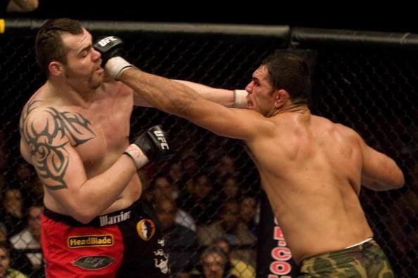Minotauro encarou Tim Sylvia no UFC 81, em 2008, na disputa do cinturo interino dos pesados