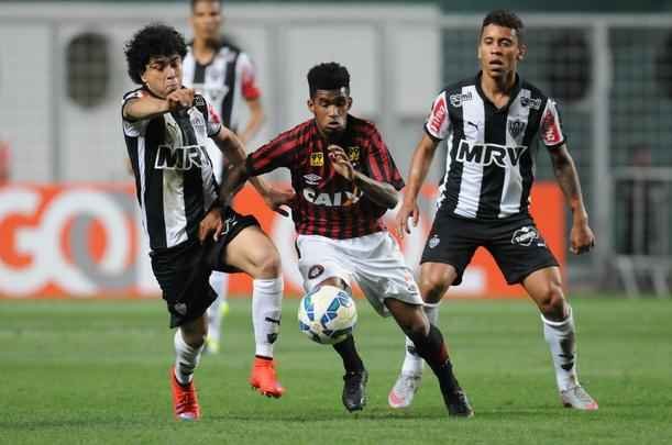 Fotos de Atltico x Atltico-PR, no Independncia, pela 22 rodada do Campeonato Brasileiro (Ramon Lisboa/EM/D.A Press)