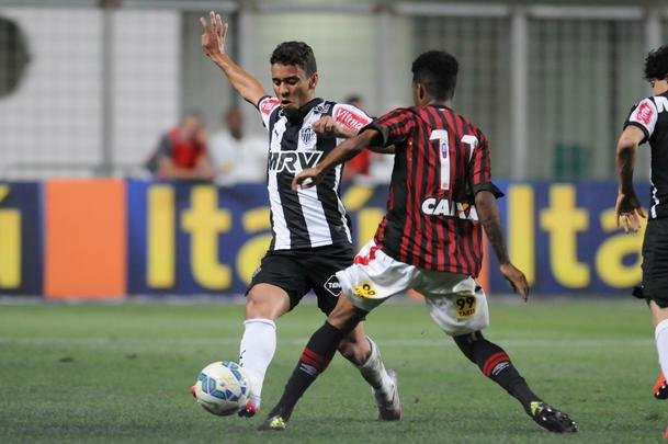 Fotos de Atltico x Atltico-PR, no Independncia, pela 22 rodada do Campeonato Brasileiro (Ramon Lisboa/EM/D.A Press)