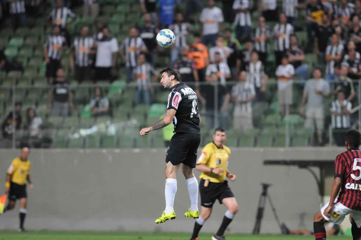 Fotos de Atltico x Atltico-PR, no Independncia, pela 22 rodada do Campeonato Brasileiro (Ramon Lisboa/EM/D.A Press)