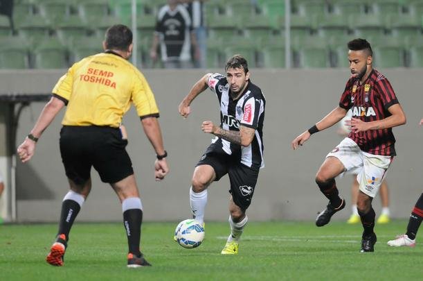 Fotos de Atltico x Atltico-PR, no Independncia, pela 22 rodada do Campeonato Brasileiro (Ramon Lisboa/EM/D.A Press)