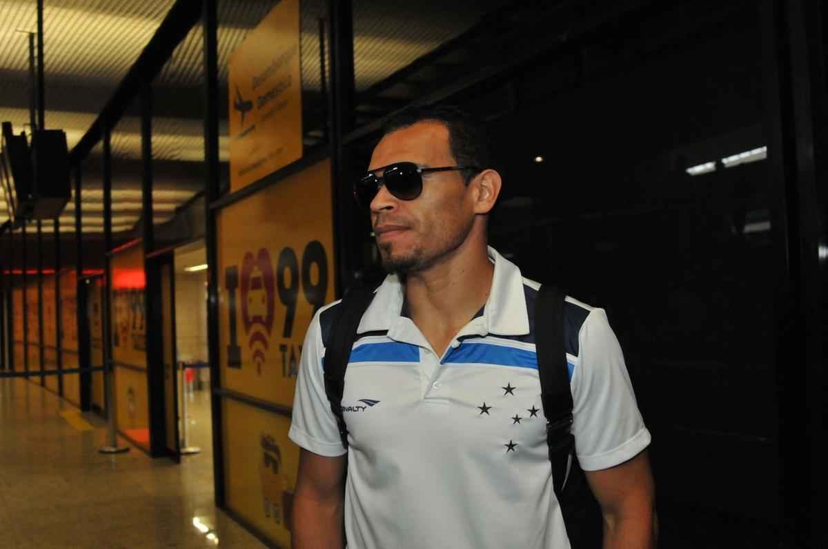 Com apoio de torcedores e assdio de passageiros, equipe retornou m clima tranquilo