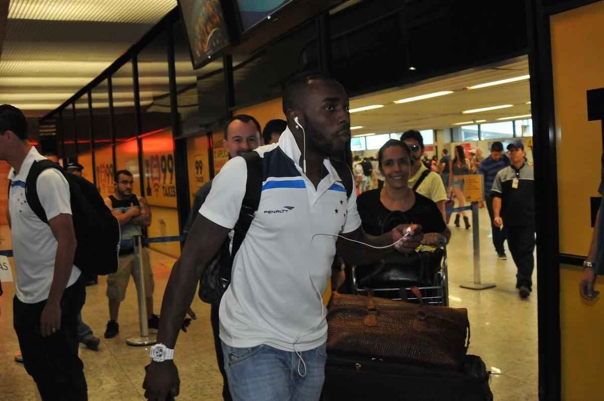 Com apoio de torcedores e assdio de passageiros, equipe retornou m clima tranquilo