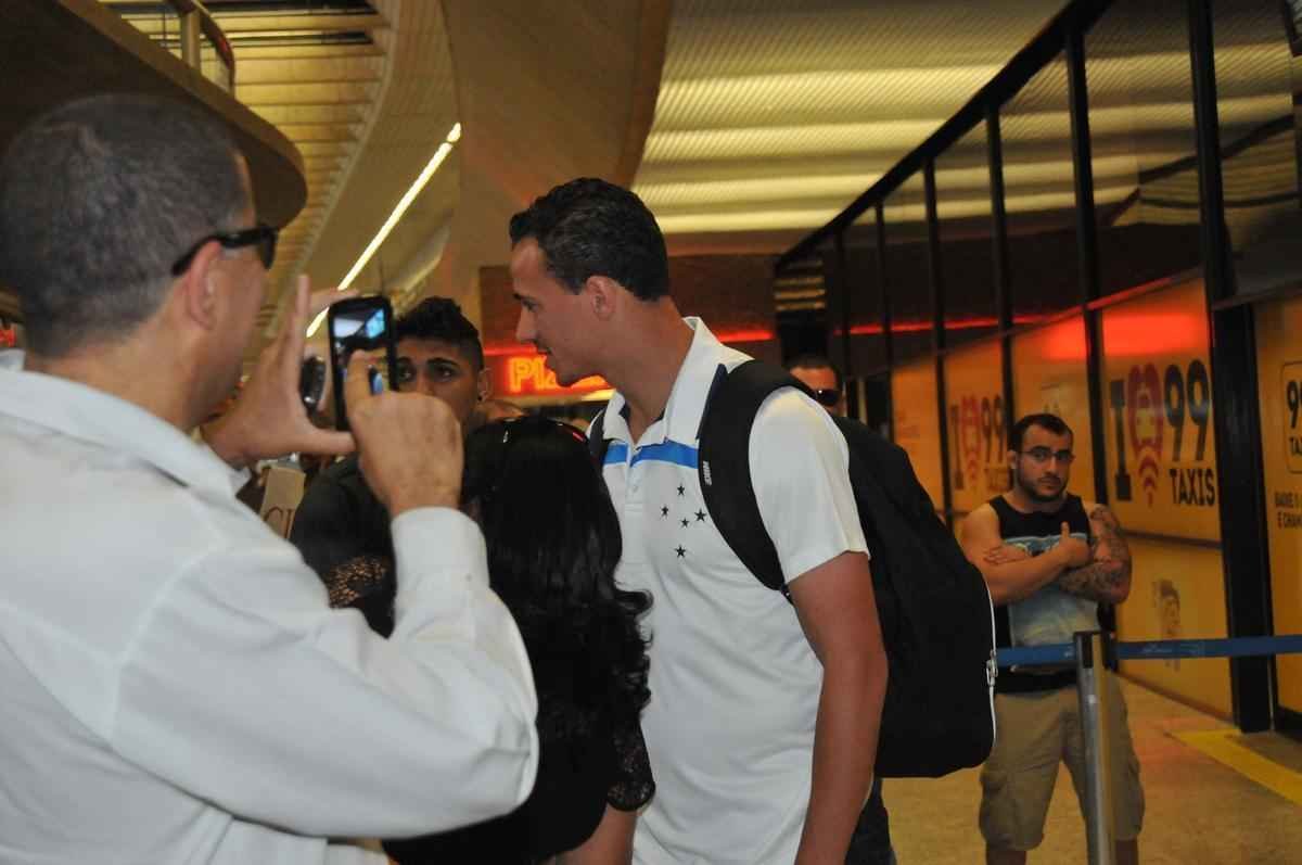 Com apoio de torcedores e assdio de passageiros, equipe retornou m clima tranquilo