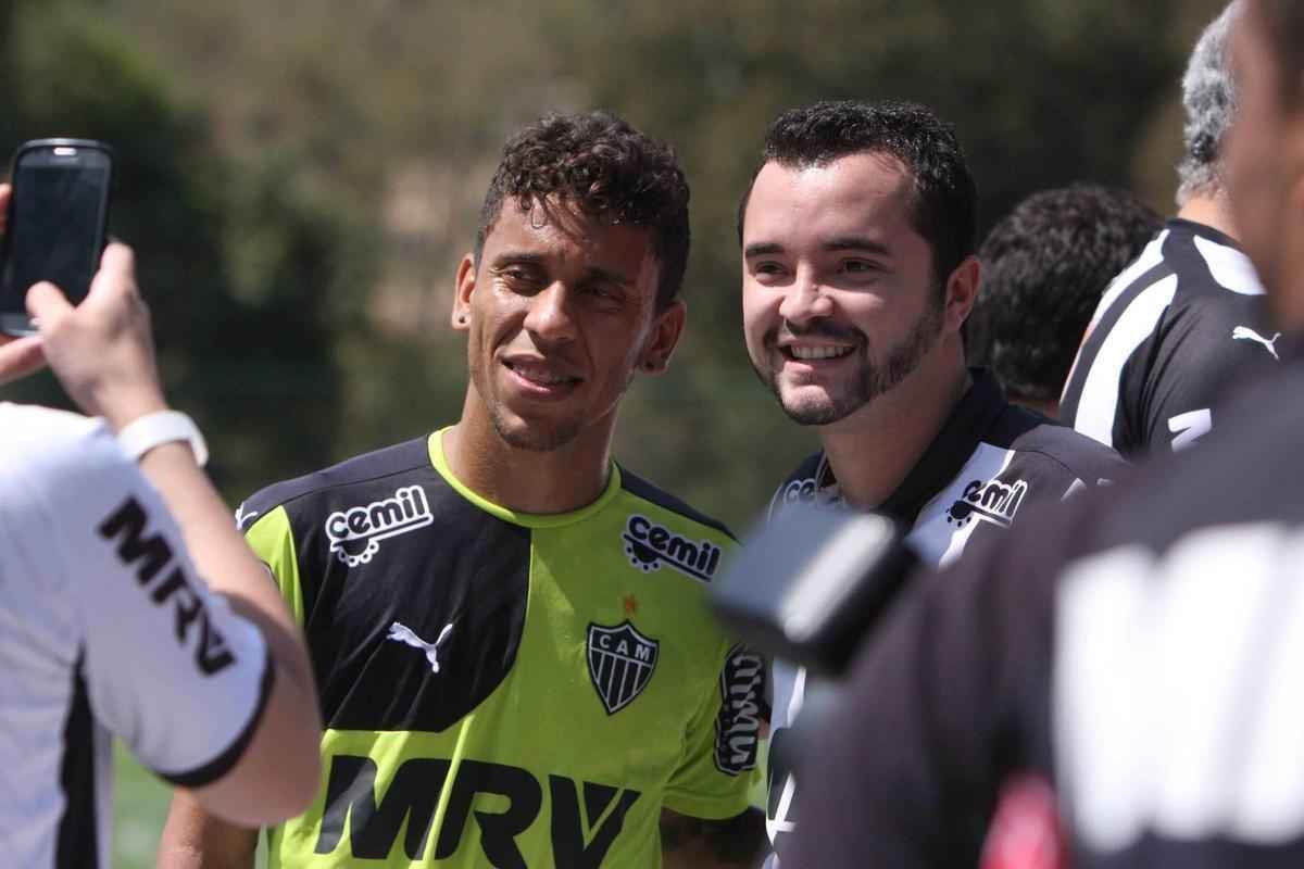 Torcedores do Atltico acompanharam a atividade do clube nesta sexta