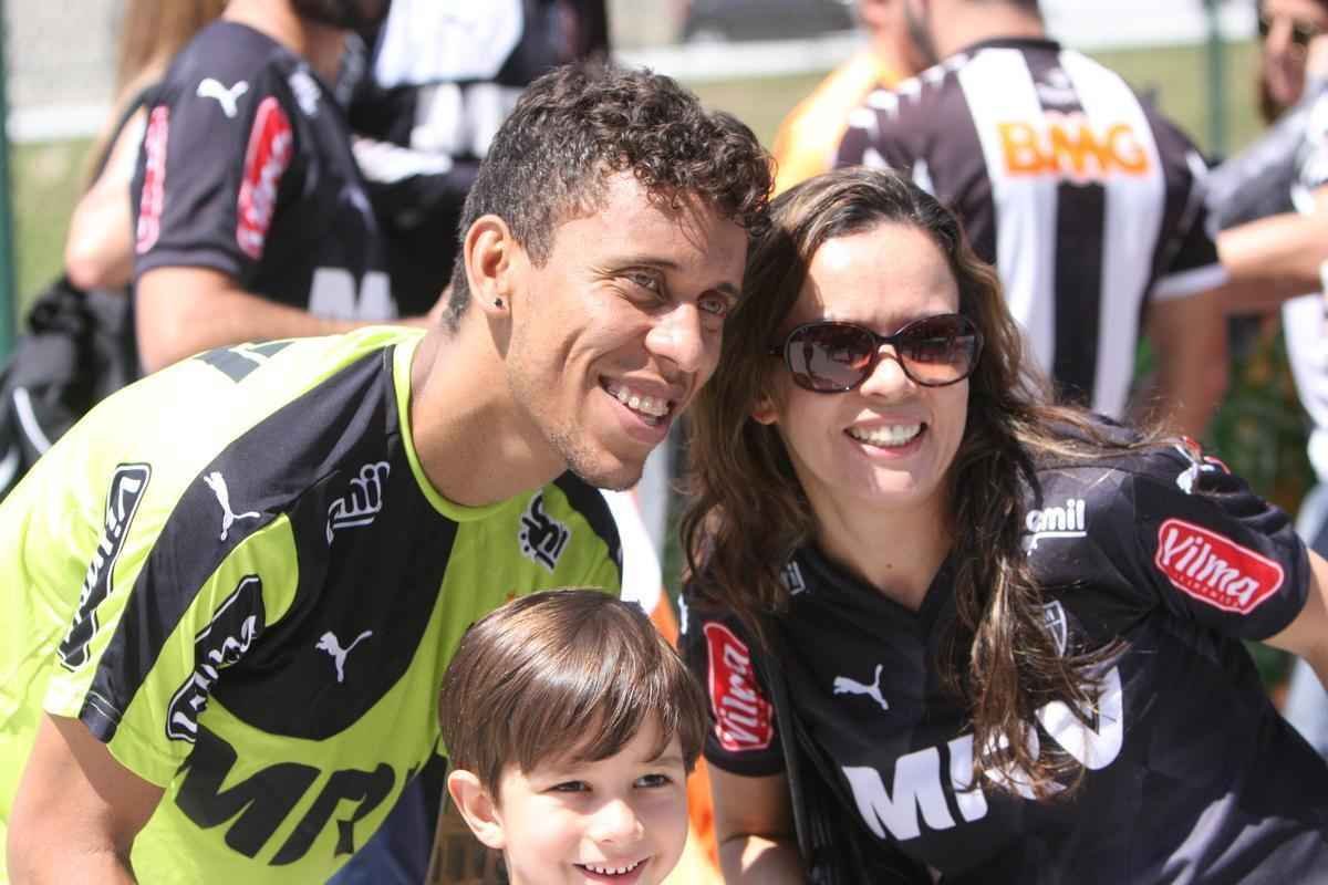 Torcedores do Atltico acompanharam a atividade do clube nesta sexta