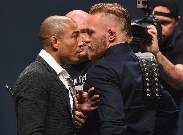 Veja imagens da super coletiva do UFC em Las Vegas - Encarada entre Jos Aldo e Conor McGregor, que se enfrentam pela unificao do cinturo dos penas, no UFC 194, dia 12 de dezembro