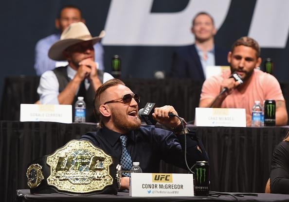 Veja imagens da super coletiva do UFC em Las Vegas - Conor McGregor, que enfrenta Jos Aldo pela unificao do cinturo dos penas, no UFC 194, dia 12 de dezembro, em Las Vegas