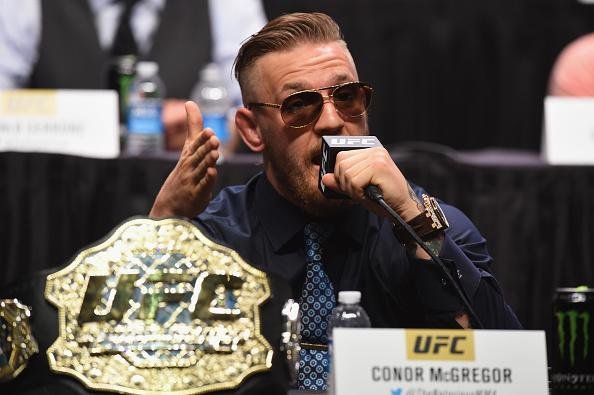 Veja imagens da super coletiva do UFC em Las Vegas - Conor McGregor, que enfrenta Jos Aldo pela unificao do cinturo dos penas, no UFC 194, dia 12 de dezembro, em Las Vegas
