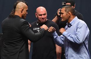 Veja imagens da super coletiva do UFC em Las Vegas - Encarada entre Vitor Belfort e Dan Henderson