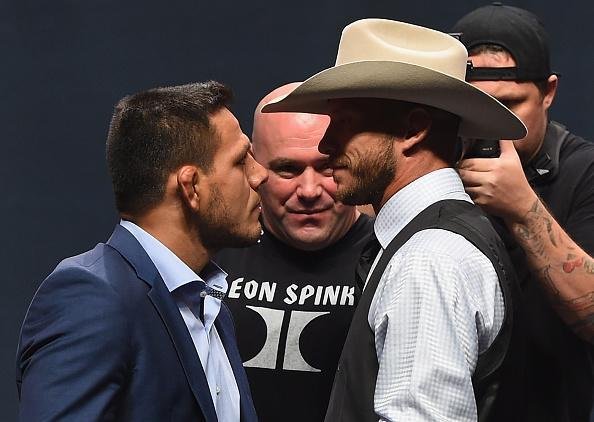 Veja imagens da super coletiva do UFC em Las Vegas - Encarada entre Rafael dos Anjos e Donald Cerrone