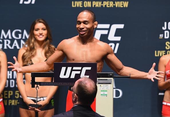 Confira a galeria de fotos da pesagem do UFC 191 - Desafiante John Dodson