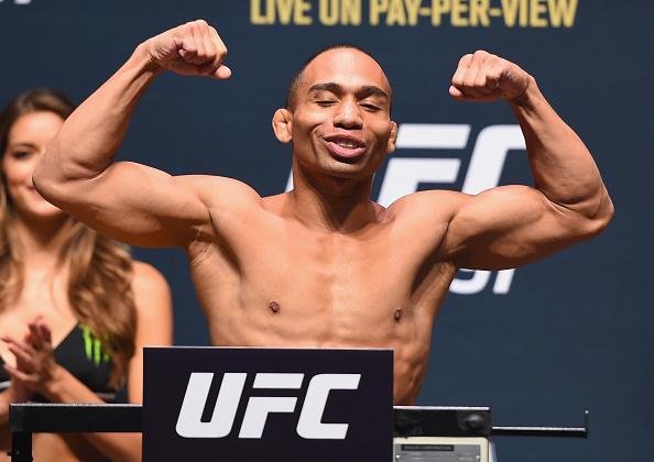 Confira a galeria de fotos da pesagem do UFC 191 - Desafiante John Dodson