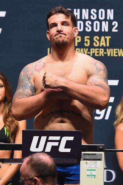 Confira a galeria de fotos da pesagem do UFC 191 - Frank Mir