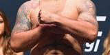 Confira a galeria de fotos da pesagem do UFC 191 - Frank Mir