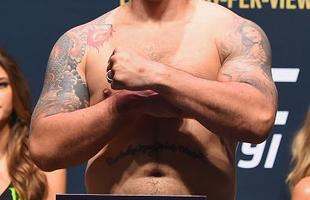 Confira a galeria de fotos da pesagem do UFC 191 - Frank Mir