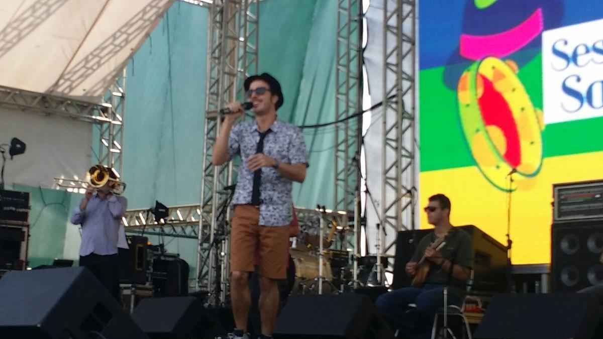 Banda Flor de Abacate se apresenta no Mineirão