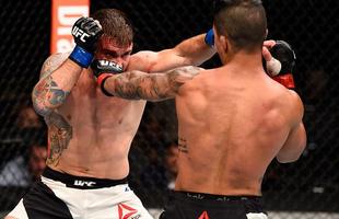 BJJ Neto (luva vermelha) vence Nazareno Malegarie em luta equilibrada no primeiro duelo do UFC 191