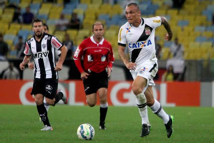 Veja as imagens do jogo entre Vasco e Atltico pelo Campeonato Brasileiro