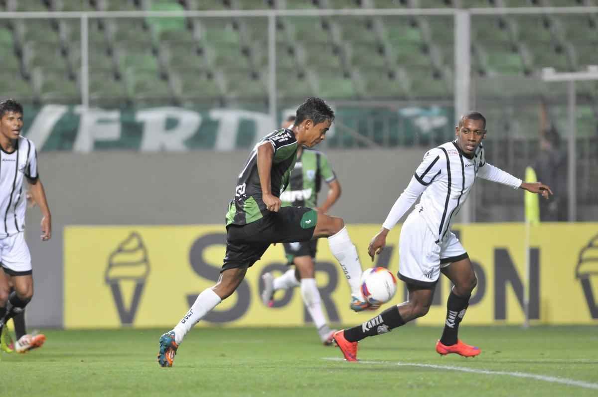 Fotos de Amrica x Bragantino, no Independncia, pela 23 rodada da Srie B do Campeonato Brasileiro