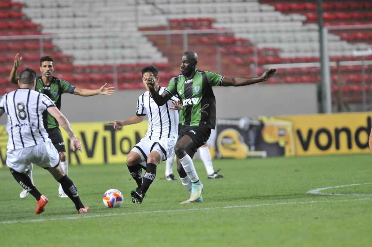 Fotos de Amrica x Bragantino, no Independncia, pela 23 rodada da Srie B do Campeonato Brasileiro