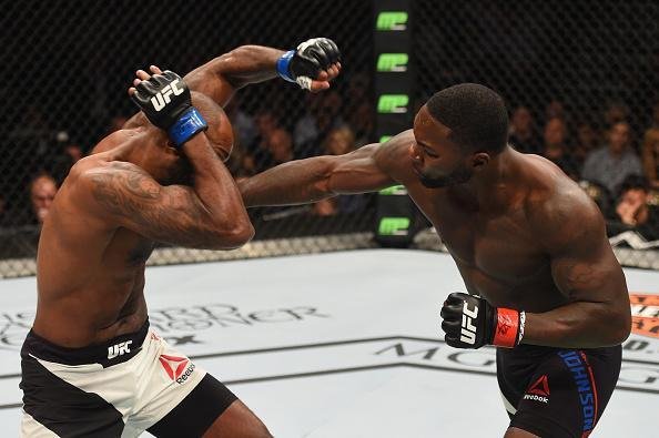 Anthony Johnson venceu Jimi Manuwa por nocaute no segundo round