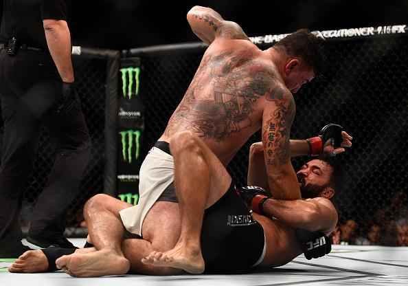 Andrei Arlovski venceu Frank Mir por deciso unnime