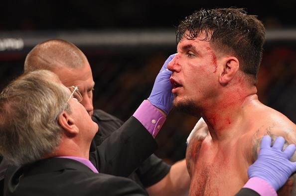 Andrei Arlovski venceu Frank Mir por deciso unnime