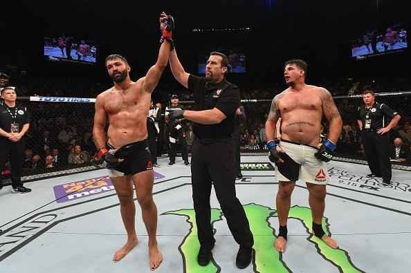 Andrei Arlovski venceu Frank Mir por deciso unnime