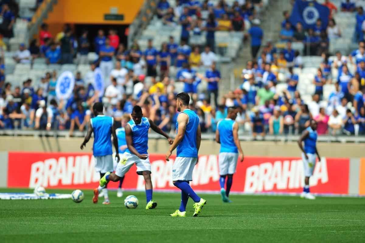 Alexandre Guzanshe/EM/D.A Press