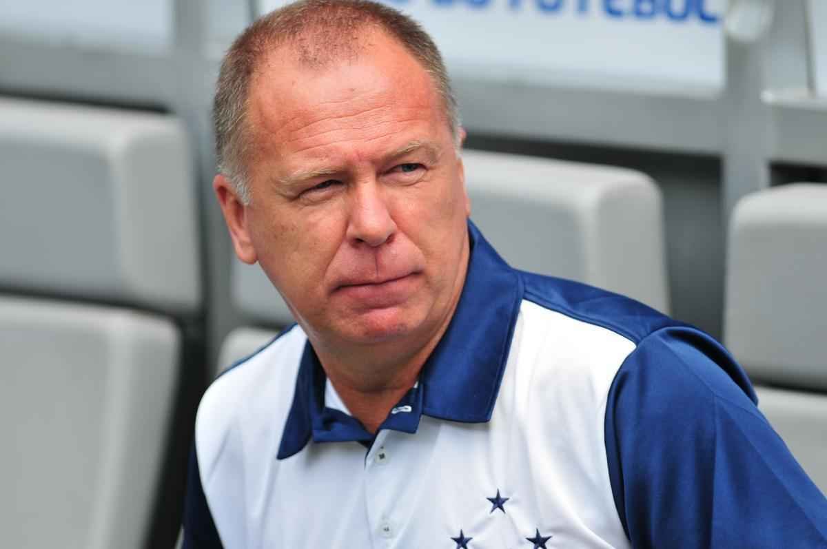 Alexandre Guzanshe/EM/D.A Press