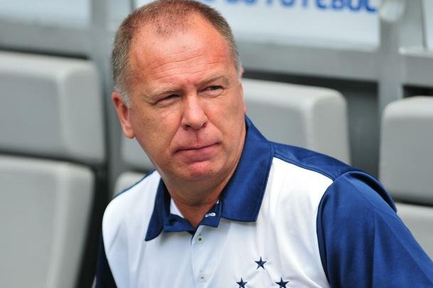 Alexandre Guzanshe/EM/D.A Press