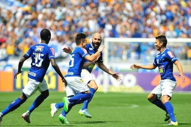 Alexandre Guzanshe/EM/D.A Press