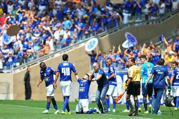 Alexandre Guzanshe/EM/D.A Press