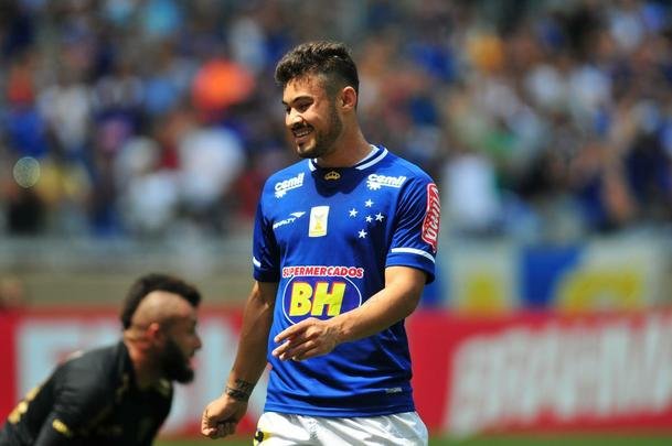 Alexandre Guzanshe/EM/D.A Press