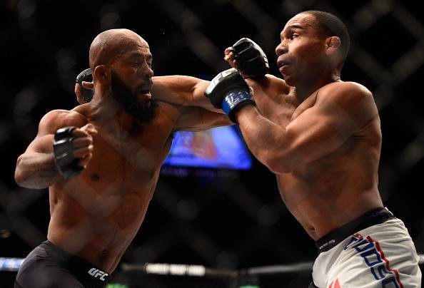 Demetrious Johnson vence John Dodson na luta principal do UFC 191 e mantm cinturo