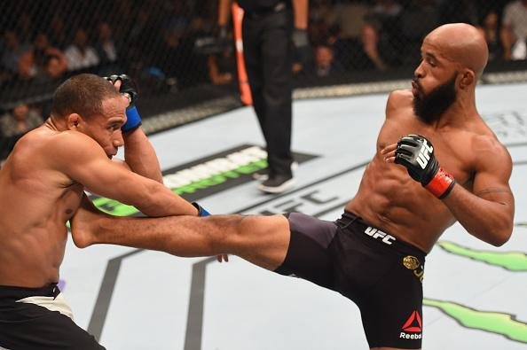 Demetrious Johnson vence John Dodson na luta principal do UFC 191 e mantm cinturo