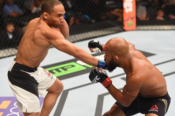 Demetrious Johnson vence John Dodson na luta principal do UFC 191 e mantm cinturo