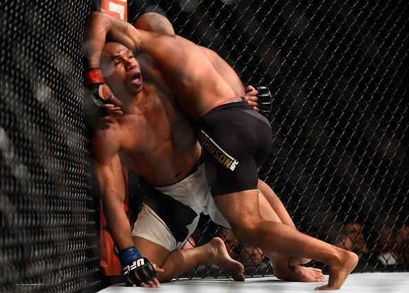 Demetrious Johnson vence John Dodson na luta principal do UFC 191 e mantm cinturo