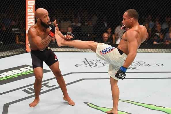 Demetrious Johnson vence John Dodson na luta principal do UFC 191 e mantm cinturo