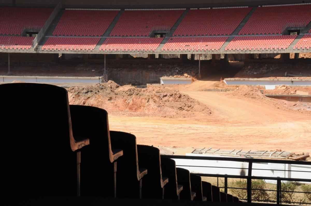 Fotos Jorge Gontijo, retratando vários momentos ao logo dos 50 anos do Mineirão