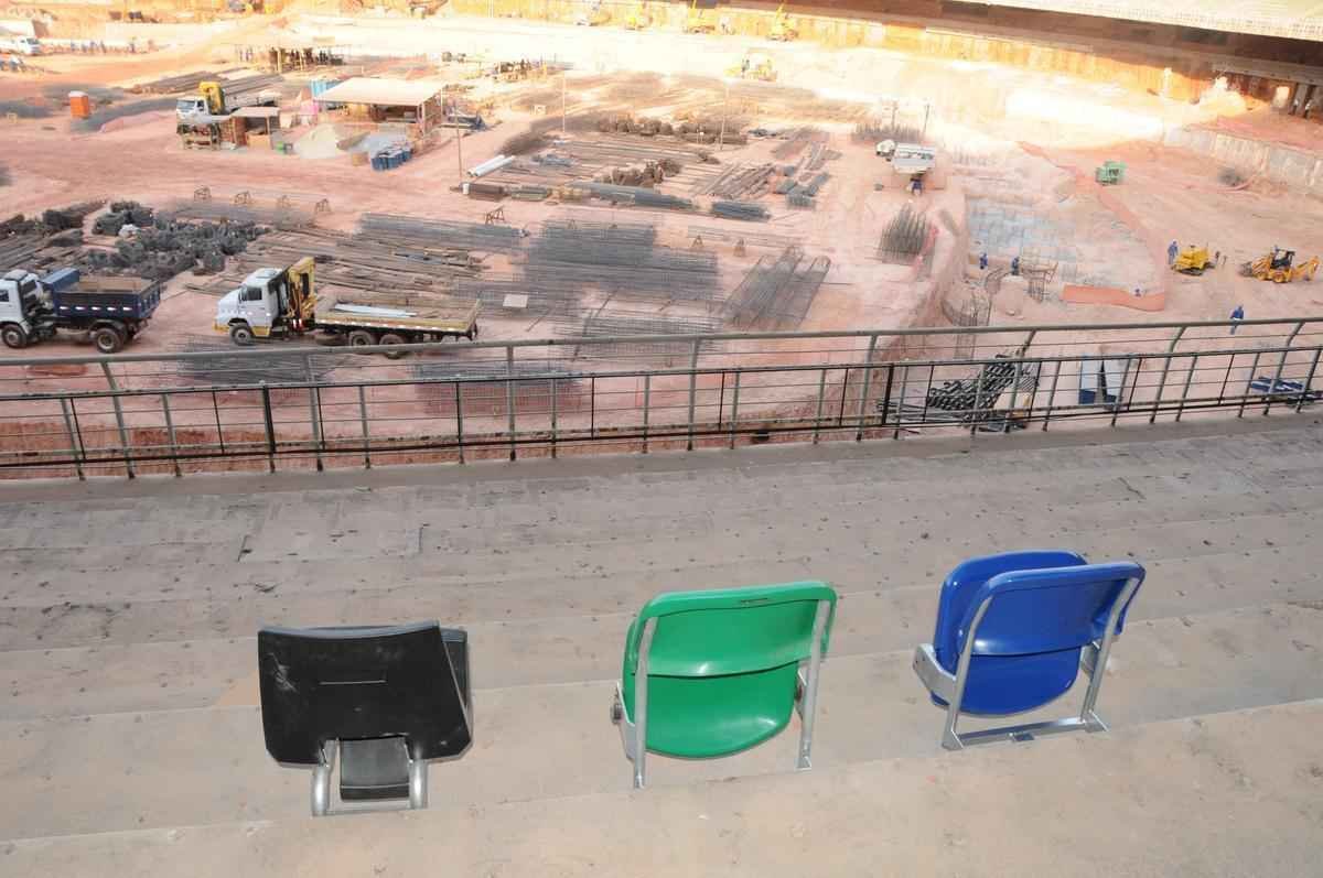 Fotos Jorge Gontijo, retratando vários momentos ao logo dos 50 anos do Mineirão