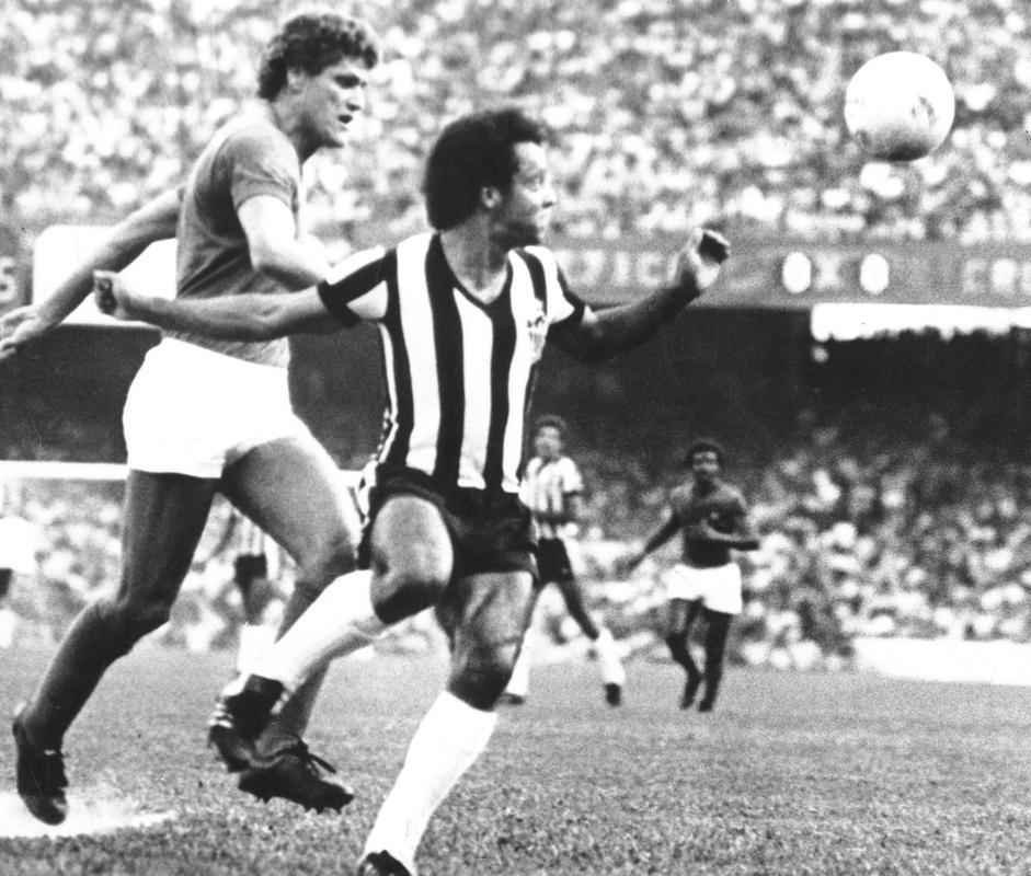 Fotos Jorge Gontijo, retratando vários momentos ao logo dos 50 anos do Mineirão