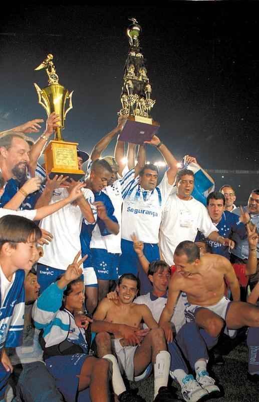 Fotos Jorge Gontijo, retratando vários momentos ao logo dos 50 anos do Mineirão