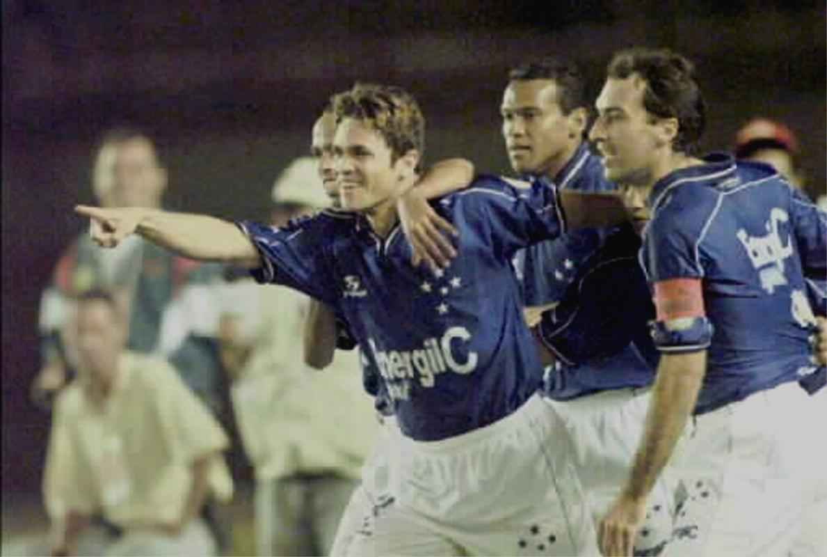 Fotos Jorge Gontijo, retratando vários momentos ao logo dos 50 anos do Mineirão