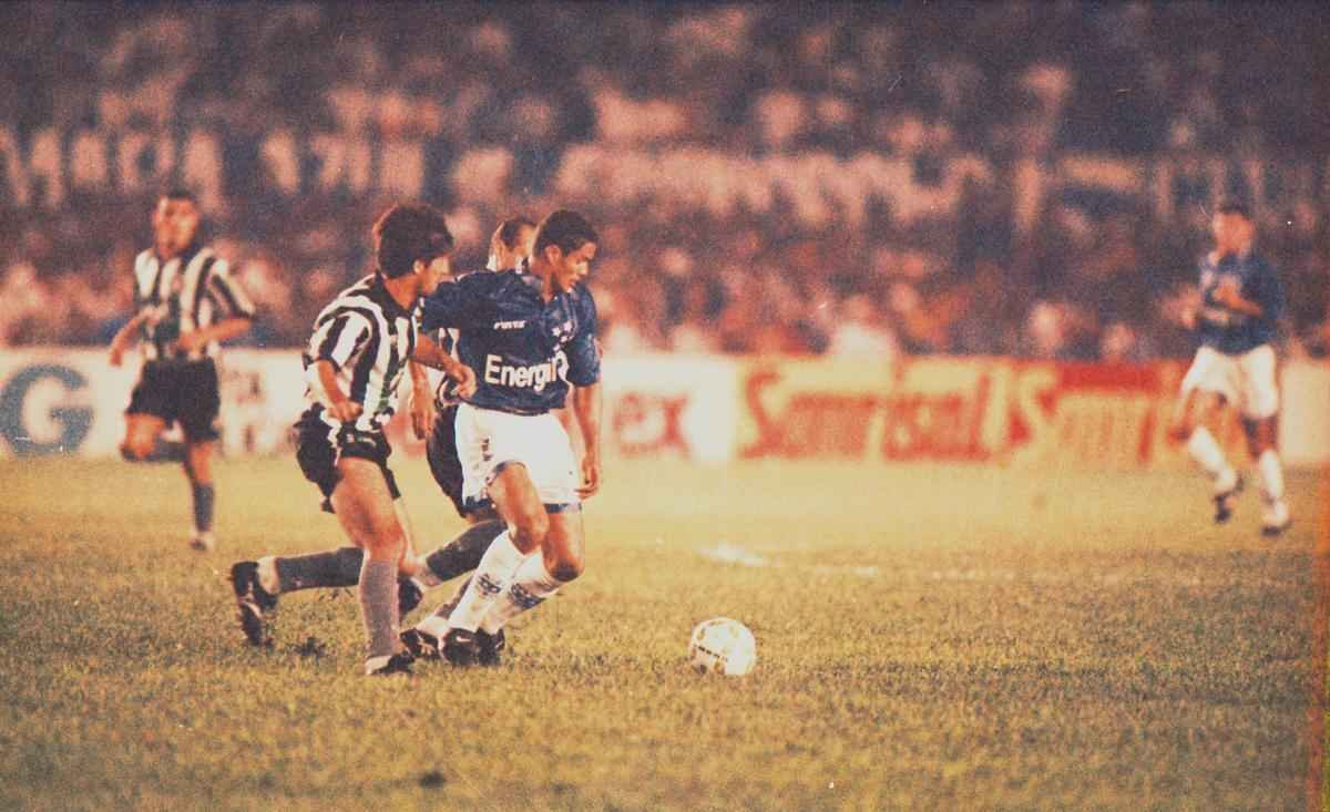 Fotos Jorge Gontijo, retratando vários momentos ao logo dos 50 anos do Mineirão