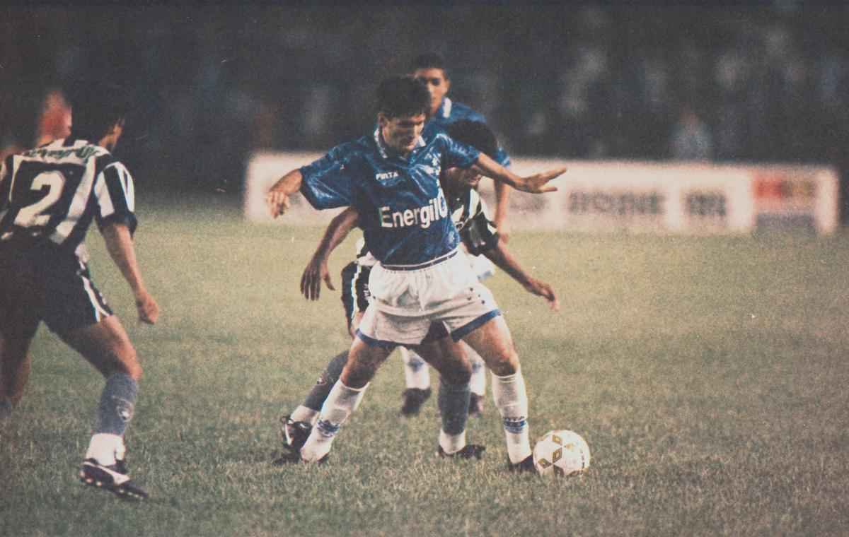 Fotos Jorge Gontijo, retratando vários momentos ao logo dos 50 anos do Mineirão