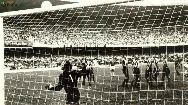 O Galo liderava o Estadual, e a vitória no clássico, pela antepenúltima rodada, praticamente o deixaria com o título nas mãos. A equipe do técnico Fleitas Solich fez 3 a 0 aos 15min do segundo tempo. O Cruzeiro já havia perdido Tostão, contundido, e Procópio, expulso, mas logo iniciou a reação. Natal marcou duas vezes e Piazza, de pênalti, empatou aos 30min. No fim, Zé Carlos quase virou, mas o empate serviu para embalar a equipe até a conquista do Estadual, numa melhor-de-três no início de 1968.